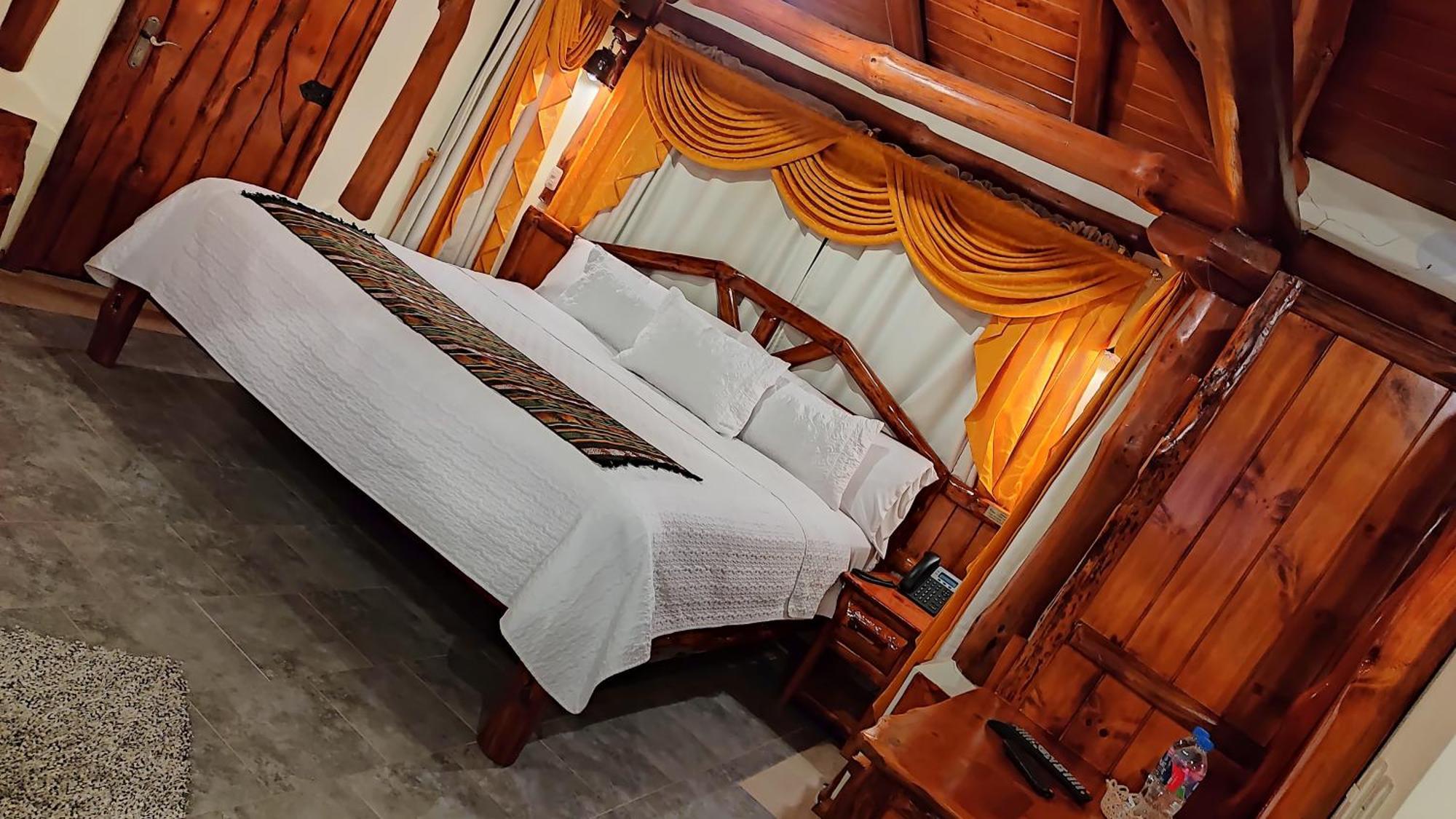 Hotel Maderanegra By Huasicama Latacunga Oda fotoğraf